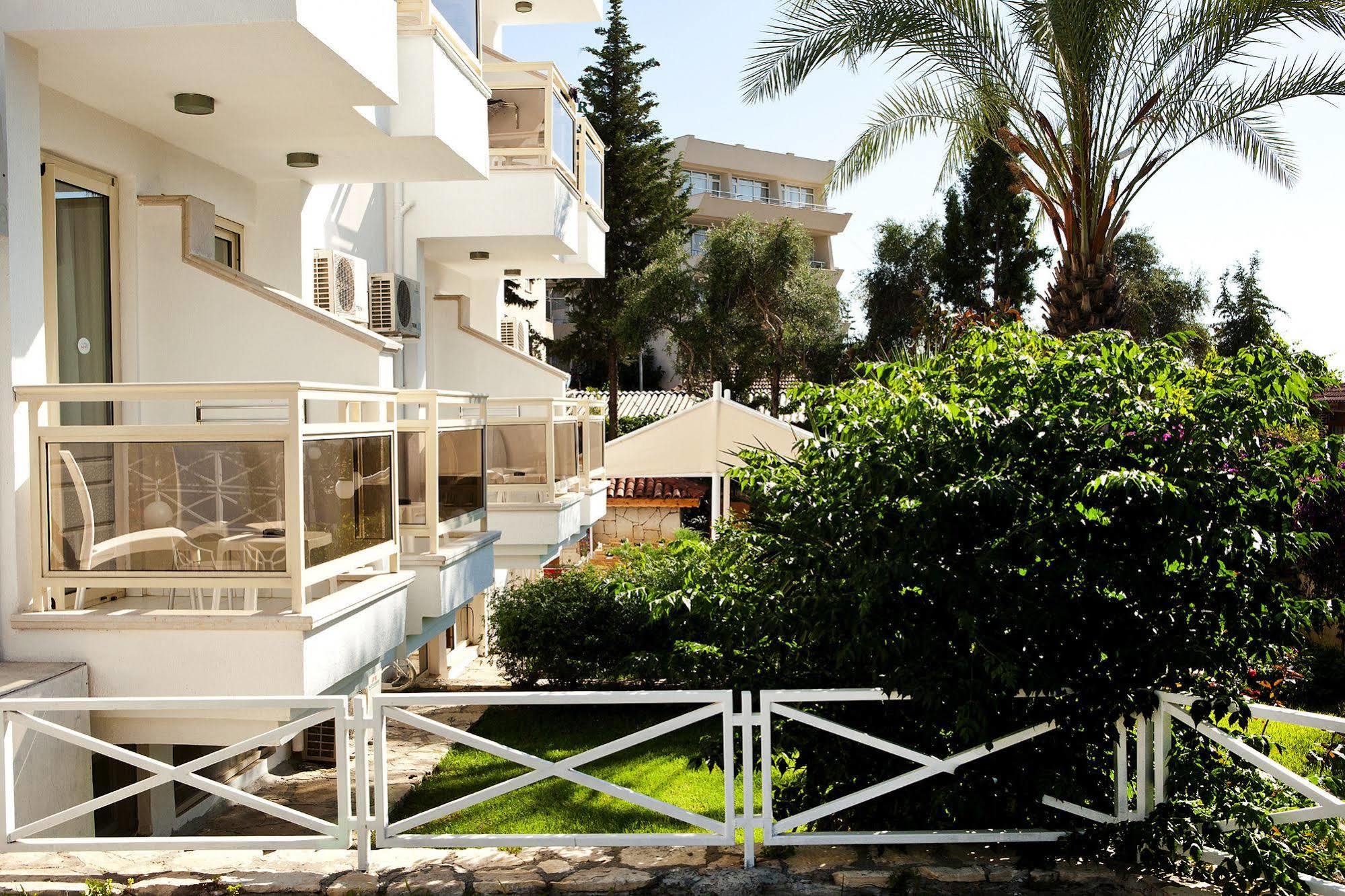 Villa Adora Beach Side Ngoại thất bức ảnh